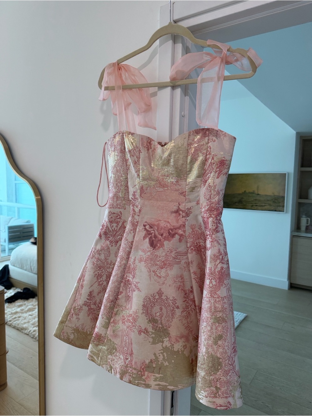 Alice + Olivia - Picture 7 of 8